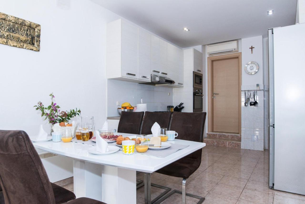 Apartman Luka Vila Vesa Promajna With Jacuzzi & Garden Apartment Exterior photo